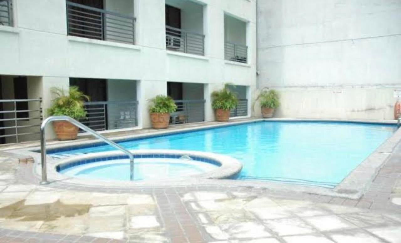 Poolside Family Room Greenbelt Makati Makati City Esterno foto